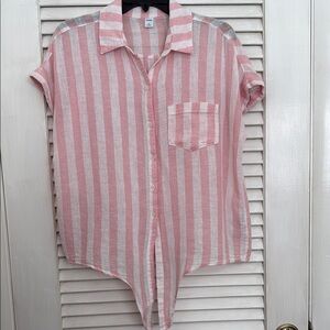 Old Navy Women’s Pink and White Striped Button Up Tie Front Shirt